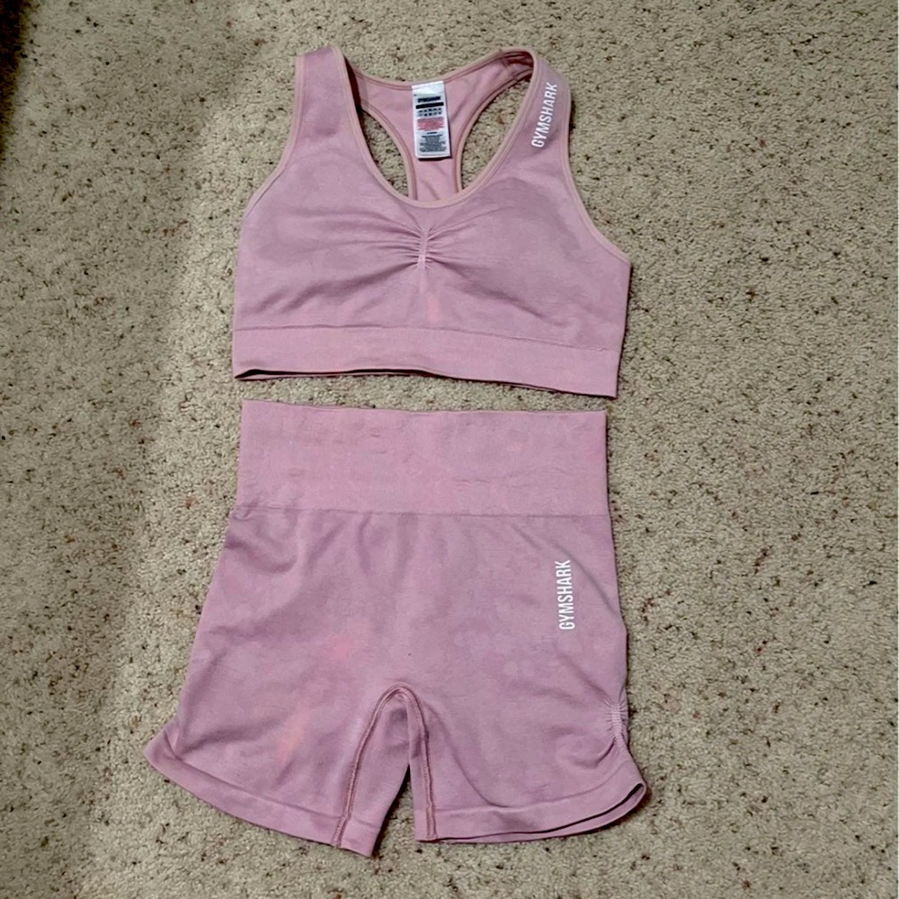 Gymshark Camo Set (READ DESCRIPTION)